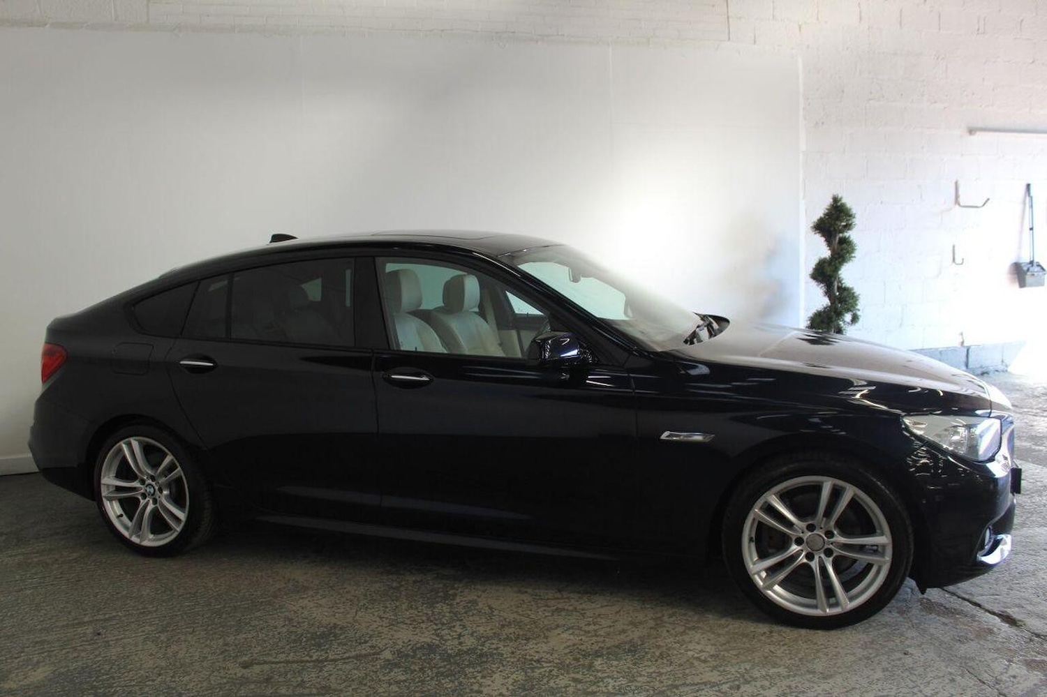 Used BMW 5 Series 2012 for sale - 77938070: Photo 4