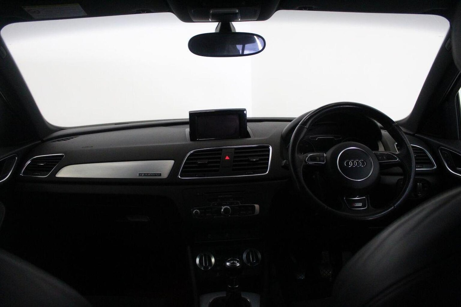 Used Audi Q3 2013 for sale - 76751792: Photo 28