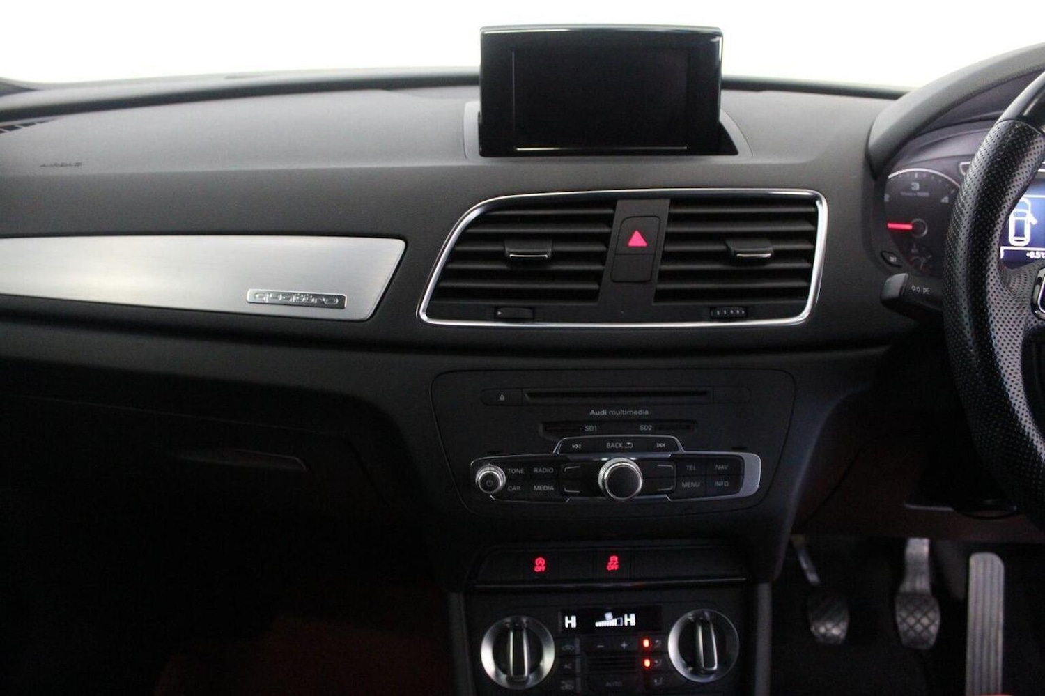 Used Audi Q3 2013 for sale - 76751792: Photo 32