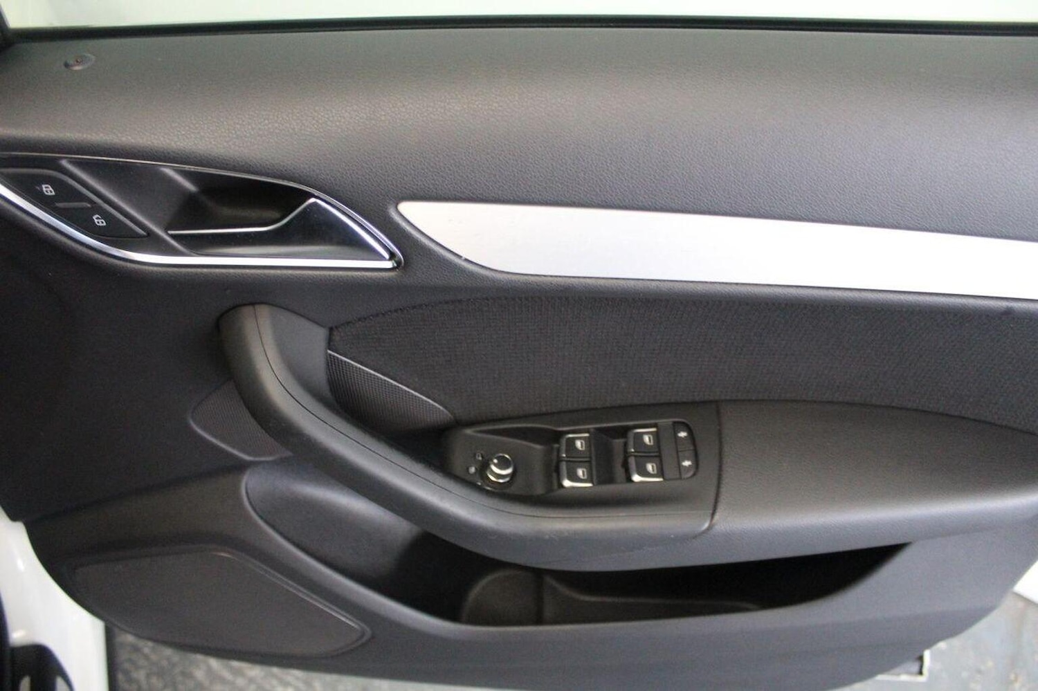 Used Audi Q3 2013 for sale - 76751792: Photo 47