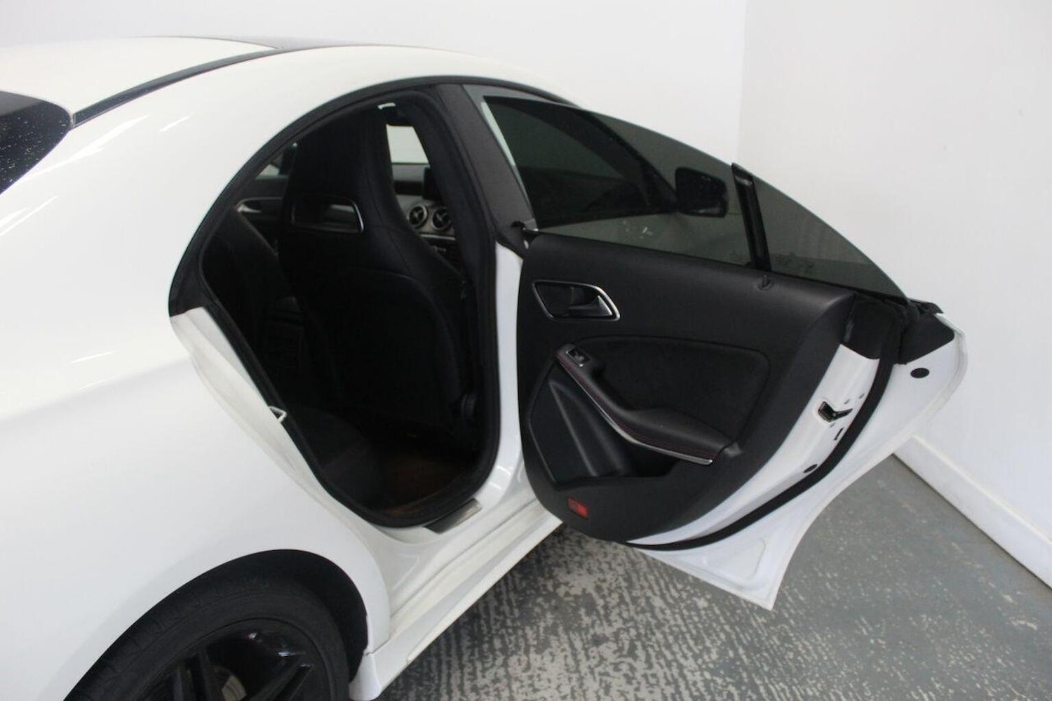 Used Mercedes-Benz CLA 2014 for sale - 77629067: Photo 26