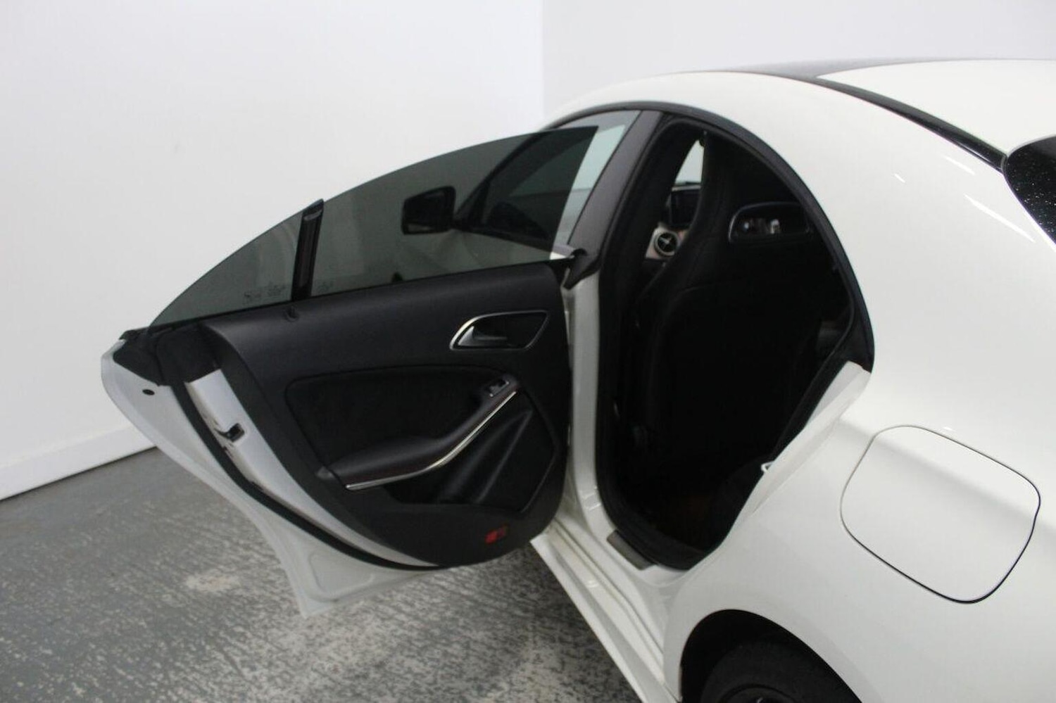 Used Mercedes-Benz CLA 2014 for sale - 77629067: Photo 28