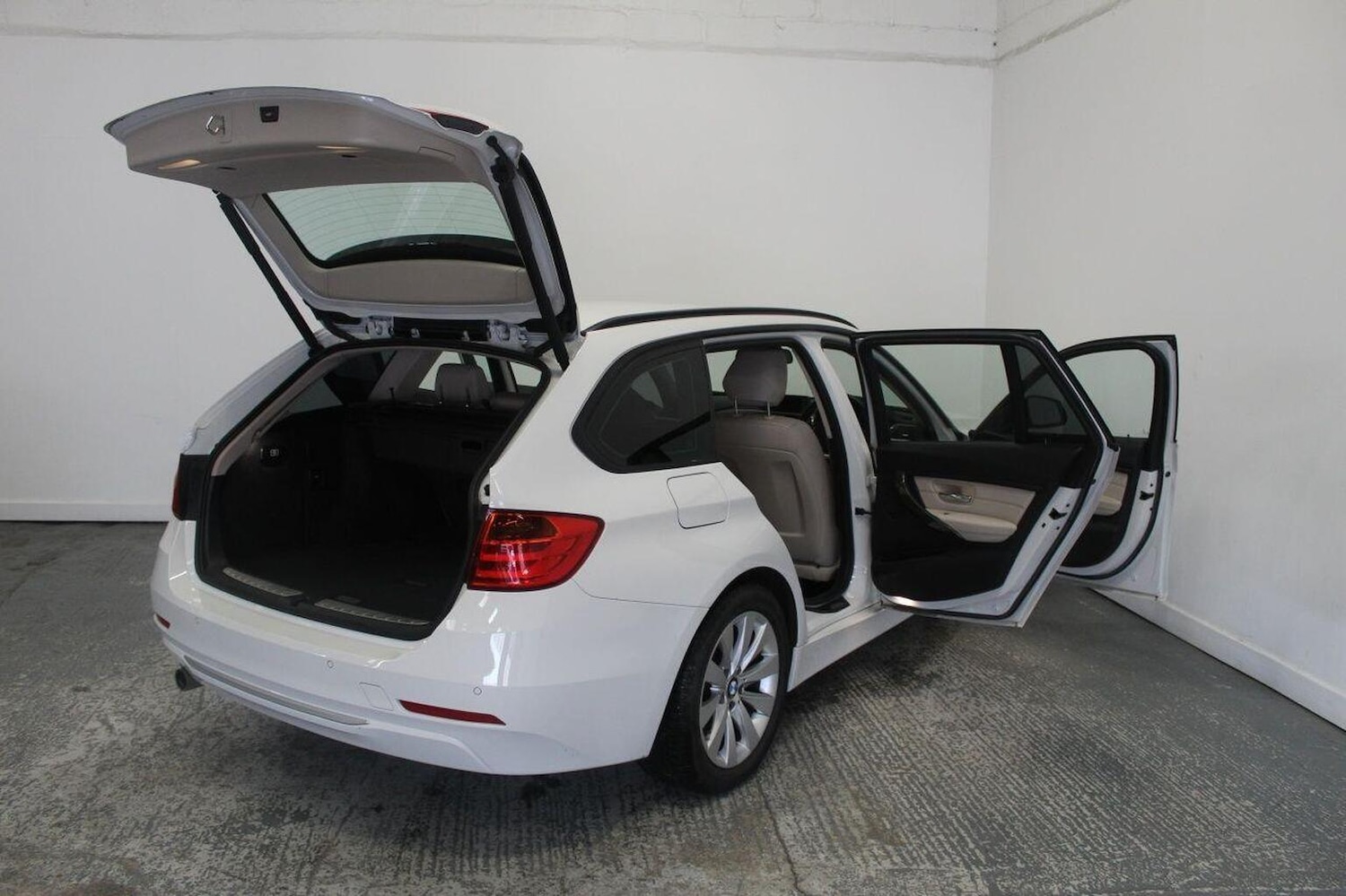 Used BMW 3 Series 2013 for sale - 77937851: Photo 20