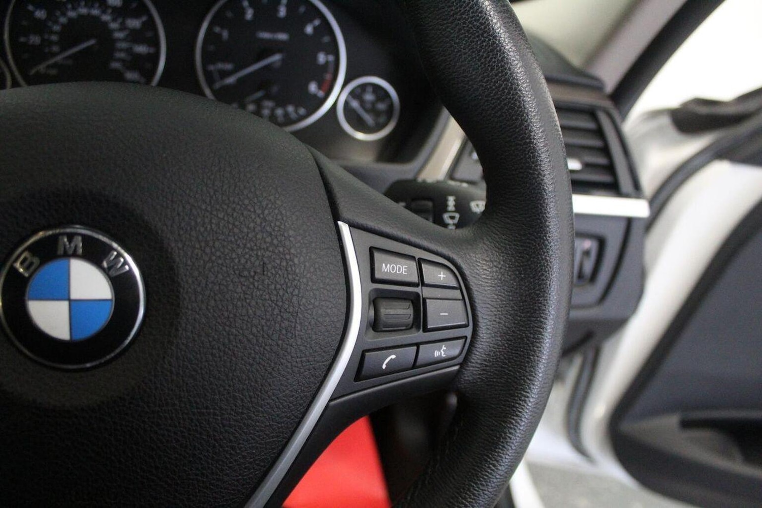 Used BMW 3 Series 2013 for sale - 77937851: Photo 48