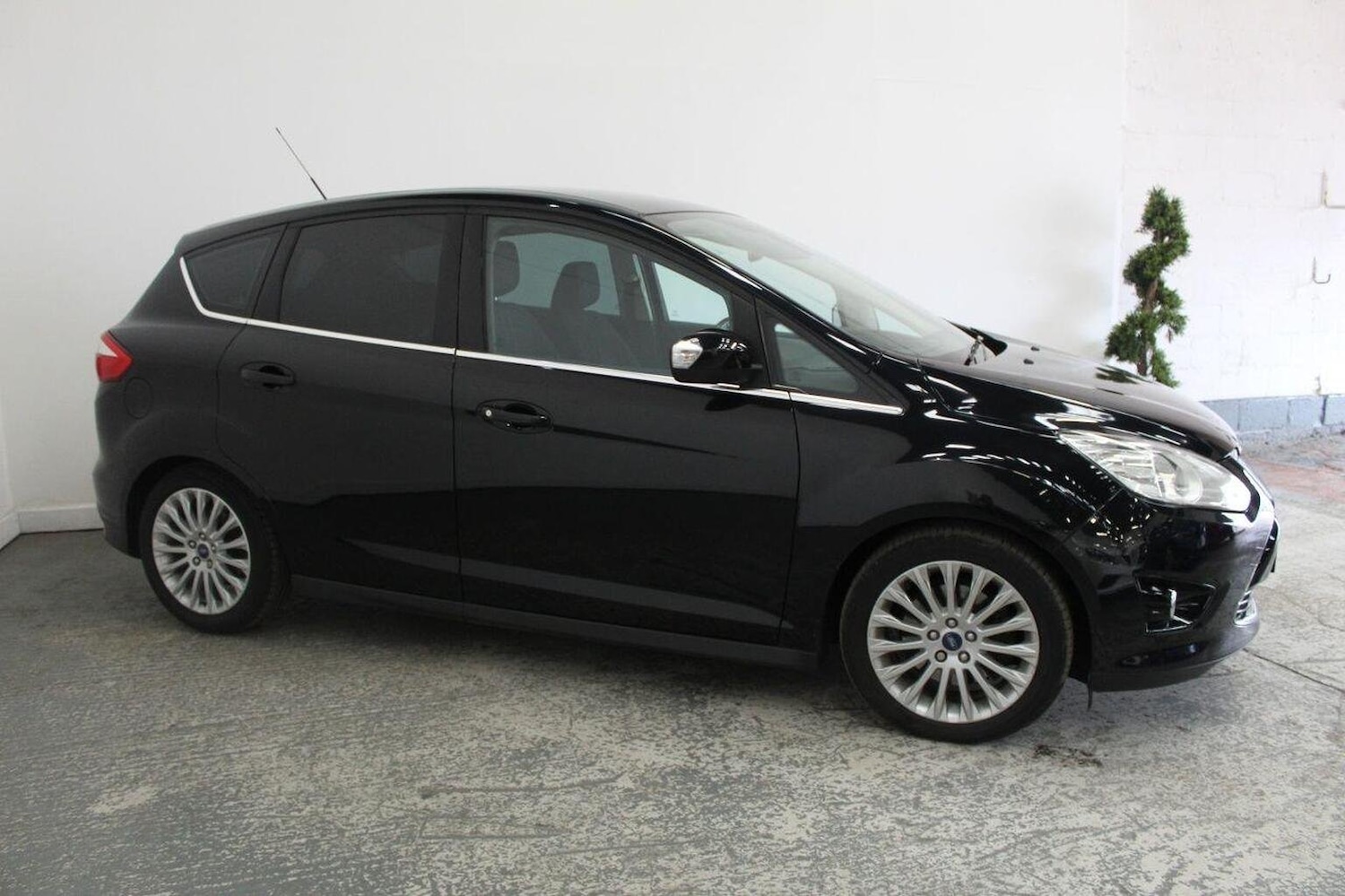 Used Ford C-Max 2015 for sale - 76058153: Photo 4