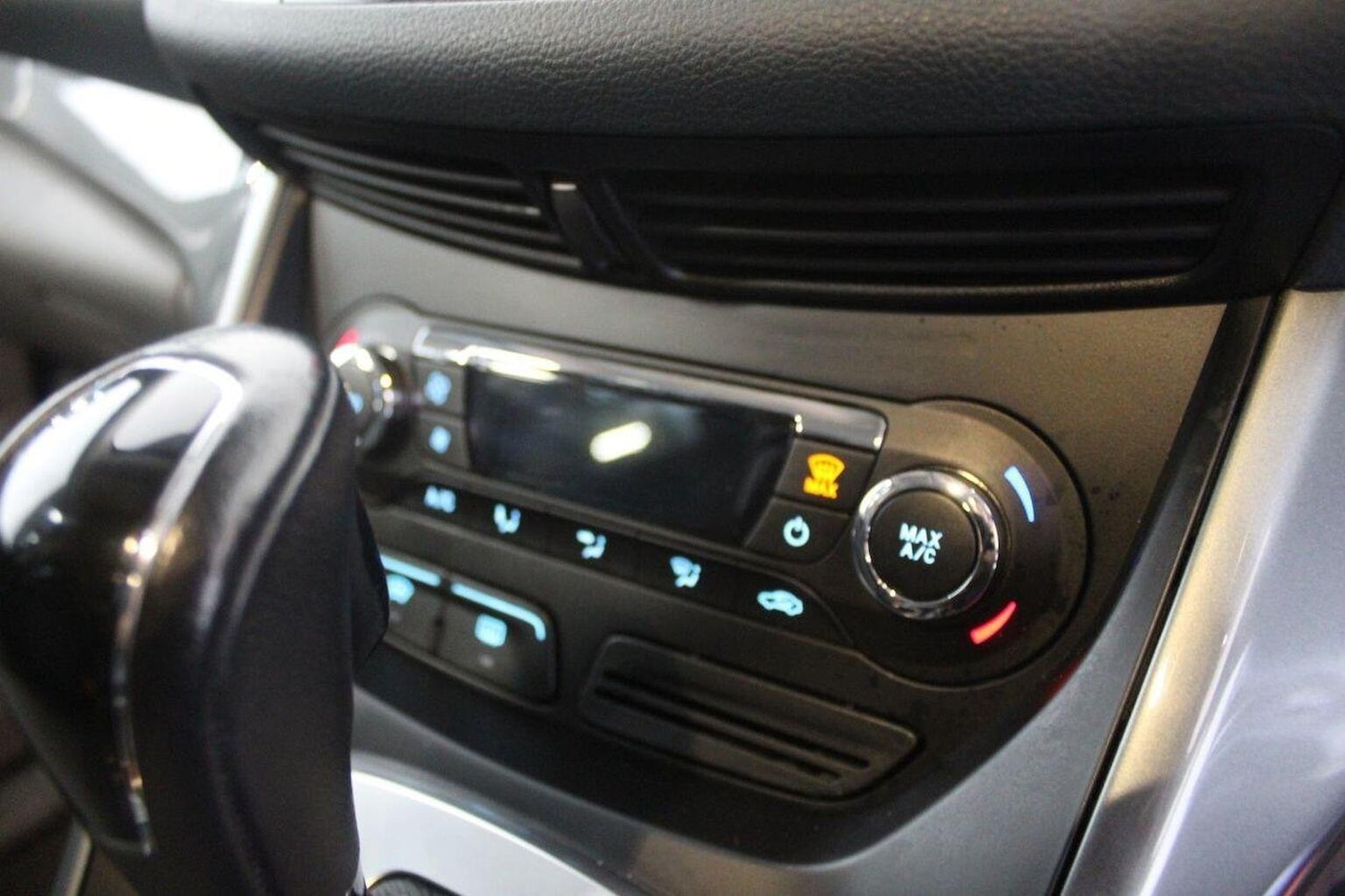 Used Ford C-Max 2015 for sale - 76058153: Photo 40