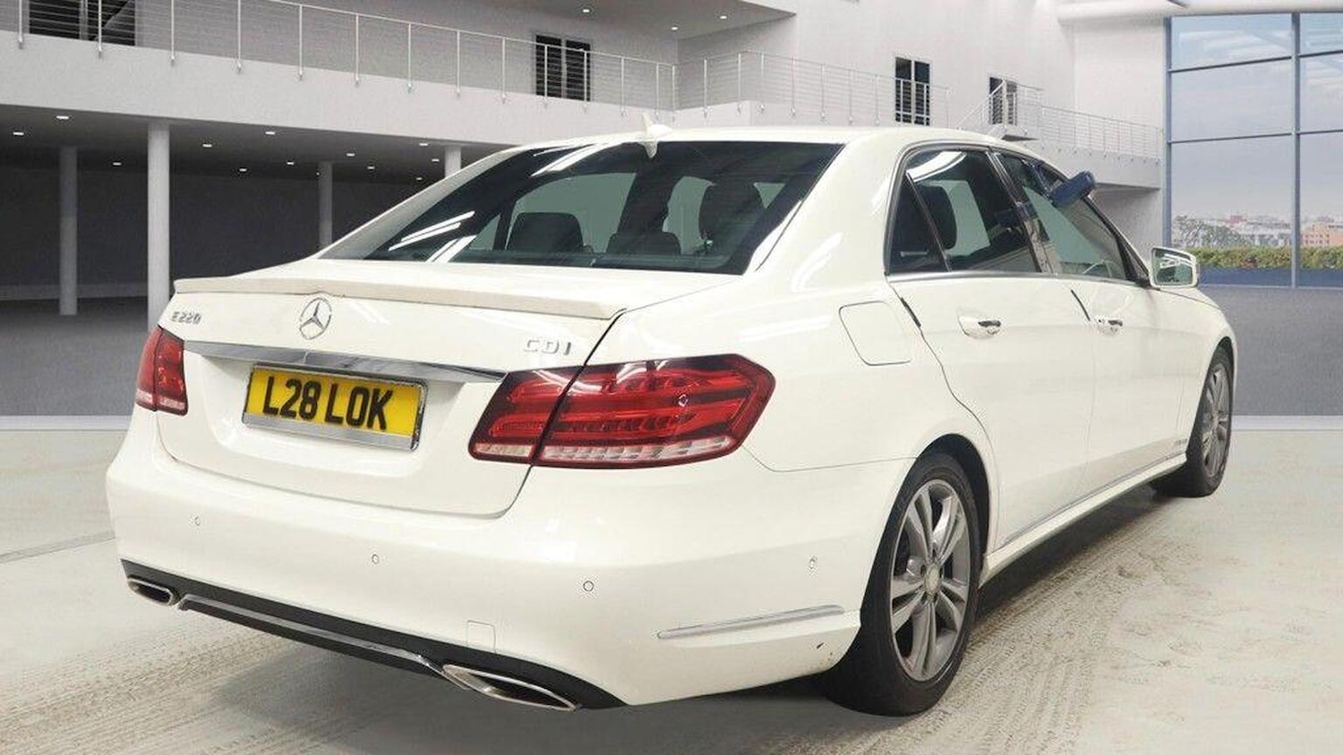 Used Mercedes-Benz E Class 2014 for sale - 77391920: Photo 5