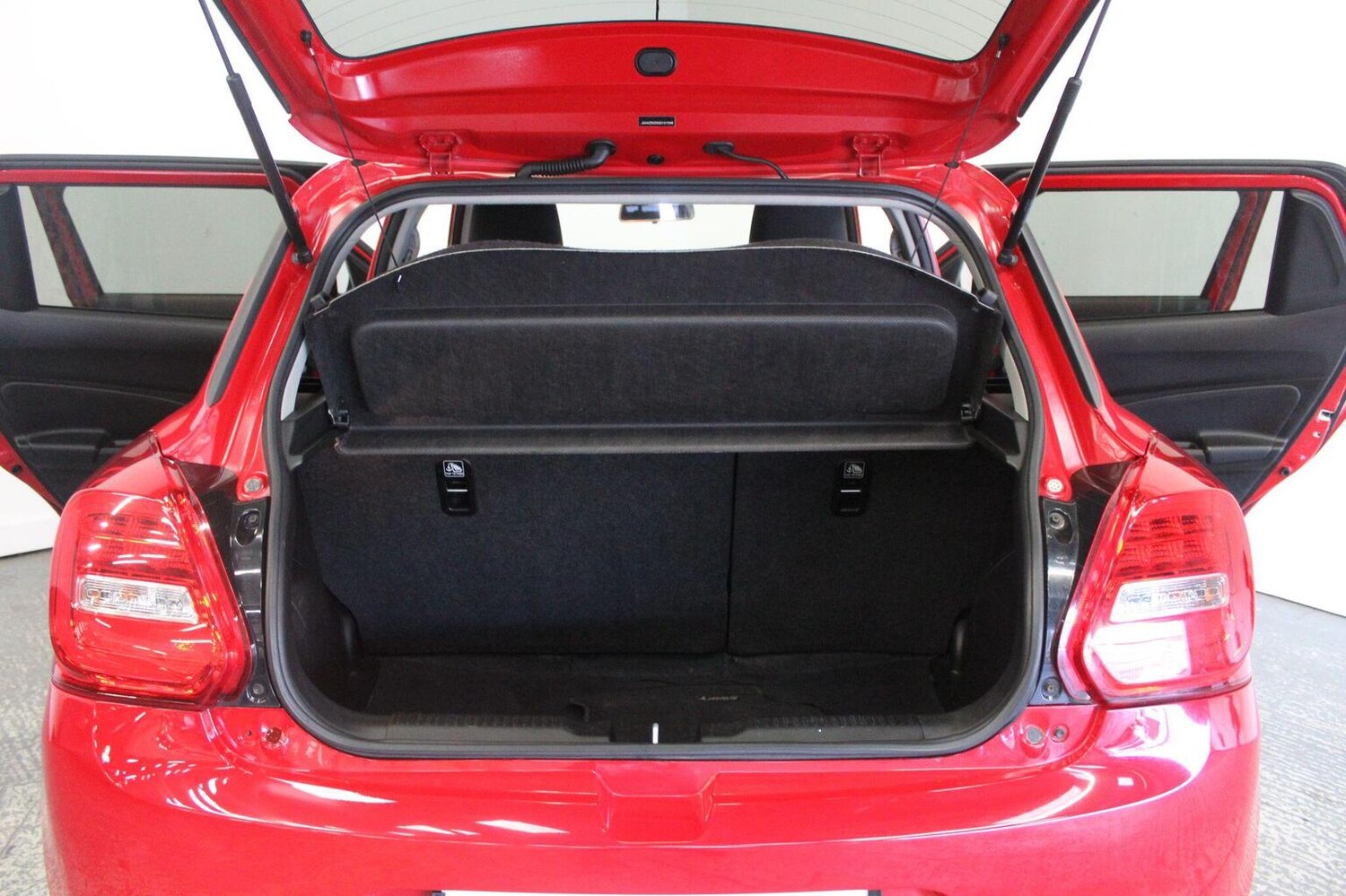 Used Suzuki Swift 2017 for sale - 76178967: Photo 23