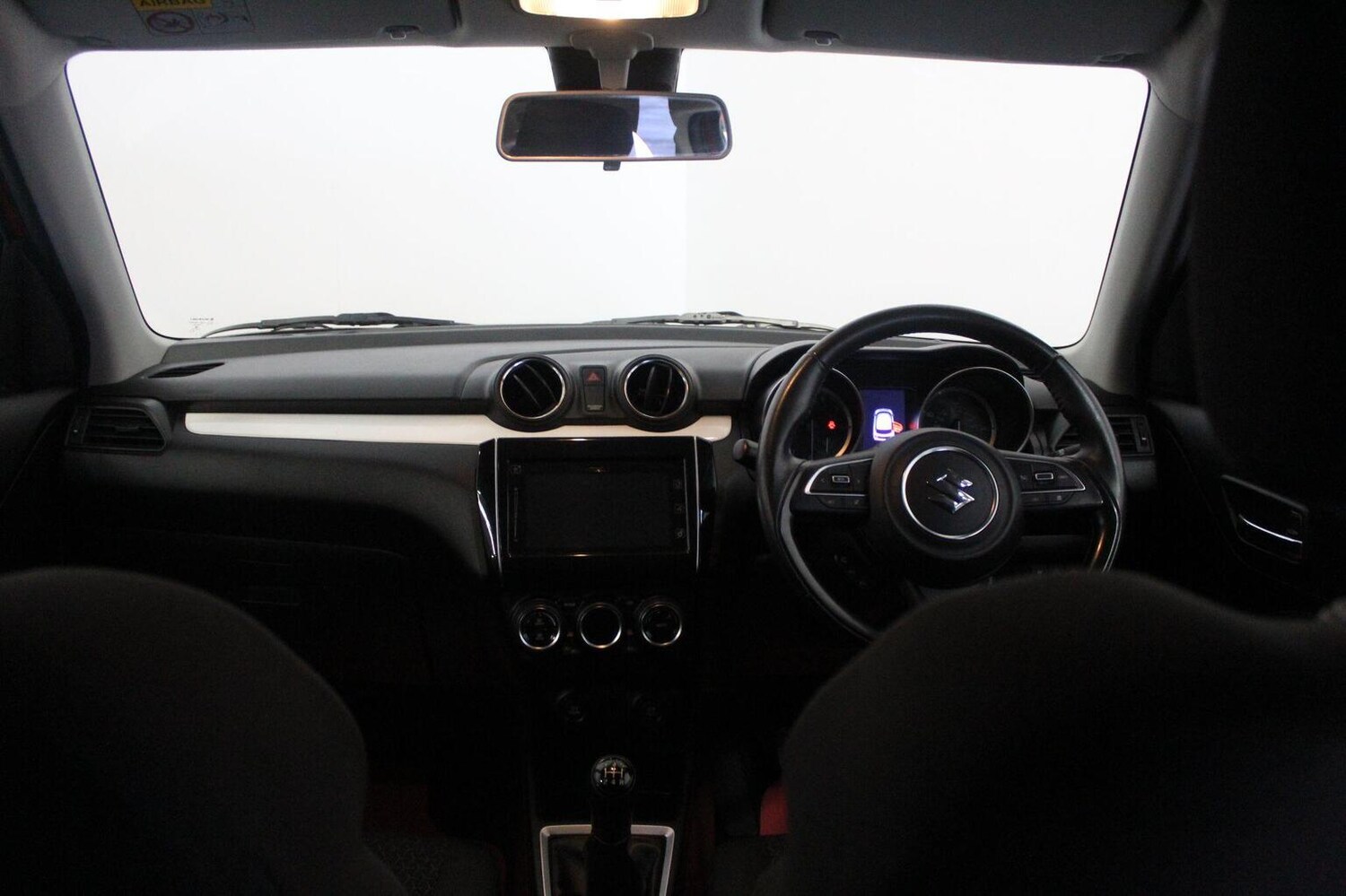 Used Suzuki Swift 2017 for sale - 76178967: Photo 28