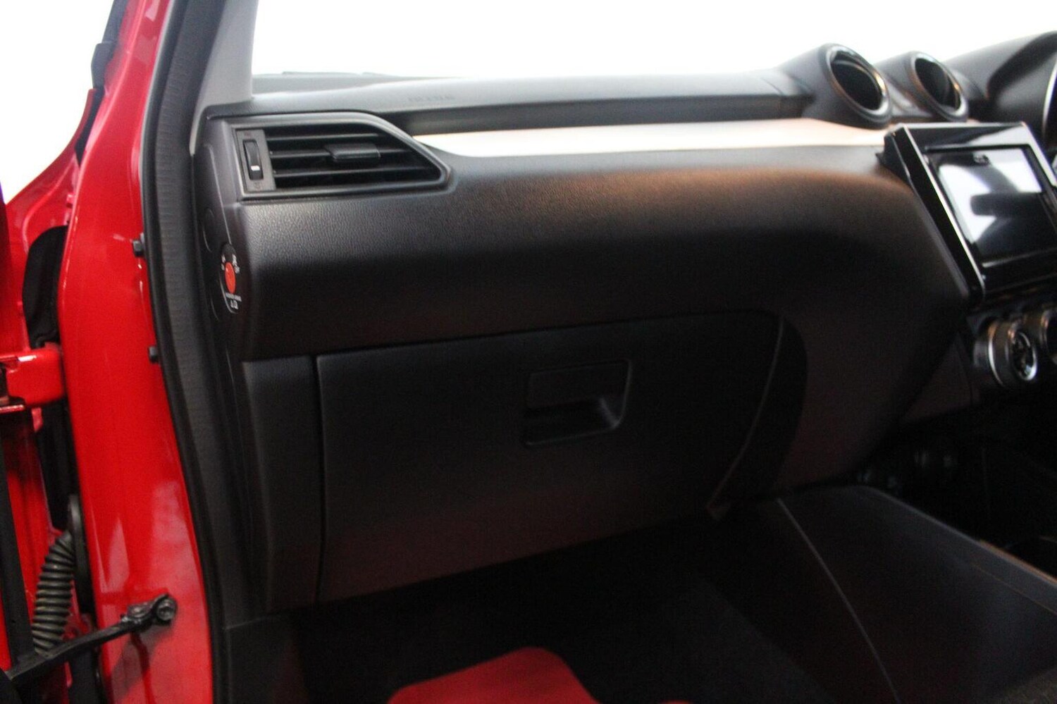 Used Suzuki Swift 2017 for sale - 76178967: Photo 30