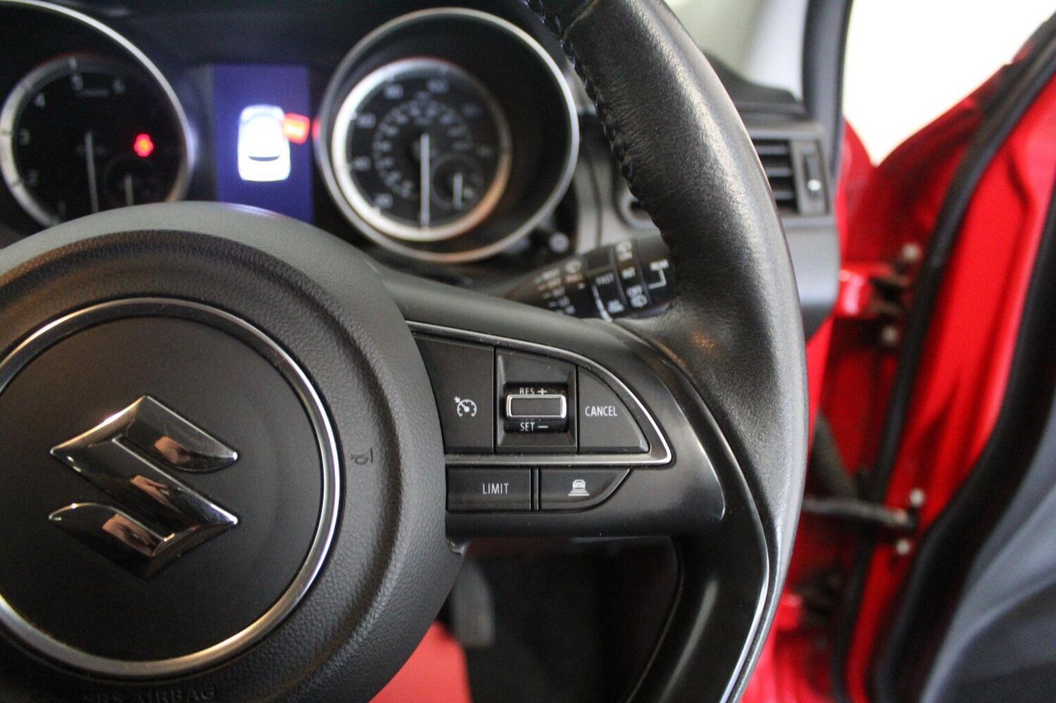 Used Suzuki Swift 2017 for sale - 76178967: Photo 45