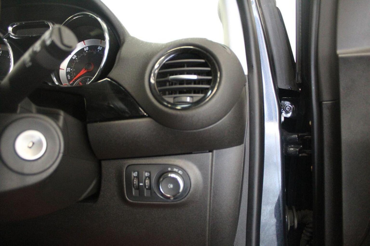 Used Vauxhall ADAM 2016 for sale - 77938057: Photo 40