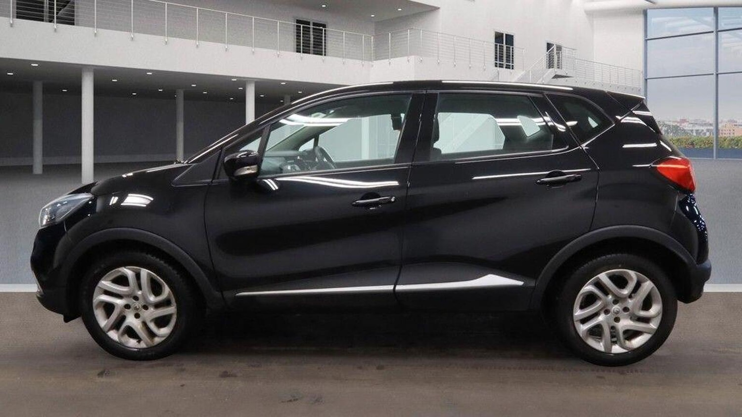 Used Renault Captur 2016 for sale - 76565174: Photo 11