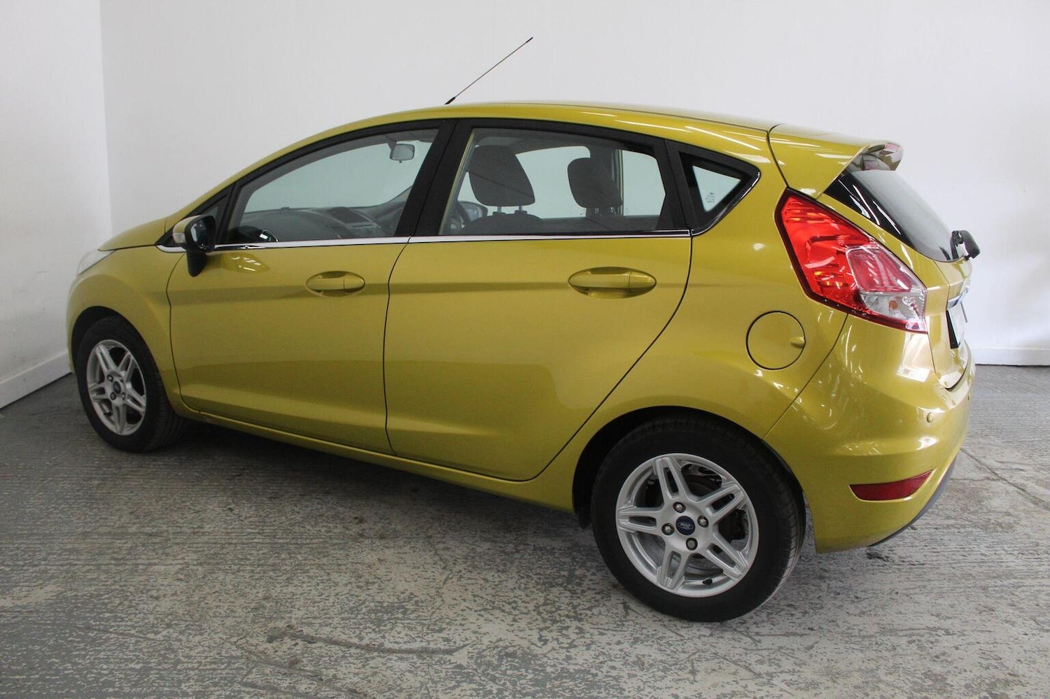 Used Ford Fiesta 2013 for sale - 77937919: Photo 10