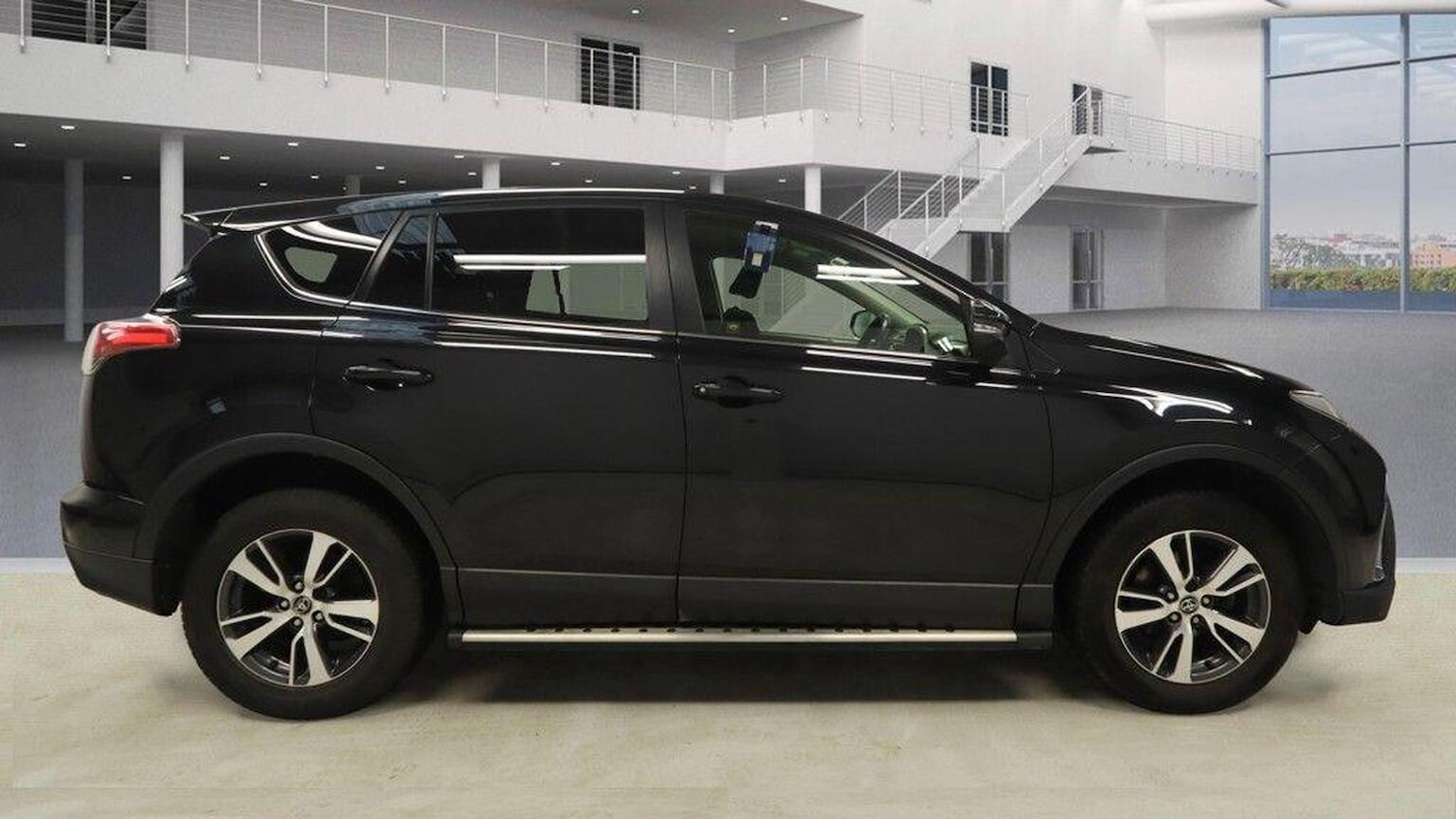 Used Toyota RAV4 2016 for sale - 77937972: Photo 9