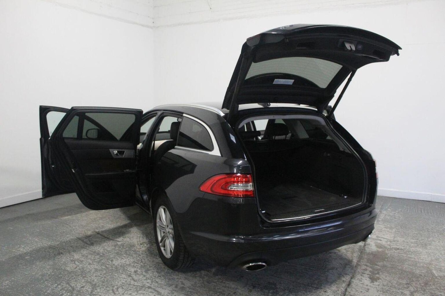Used Jaguar XF 2013 for sale - 76830345: Photo 21