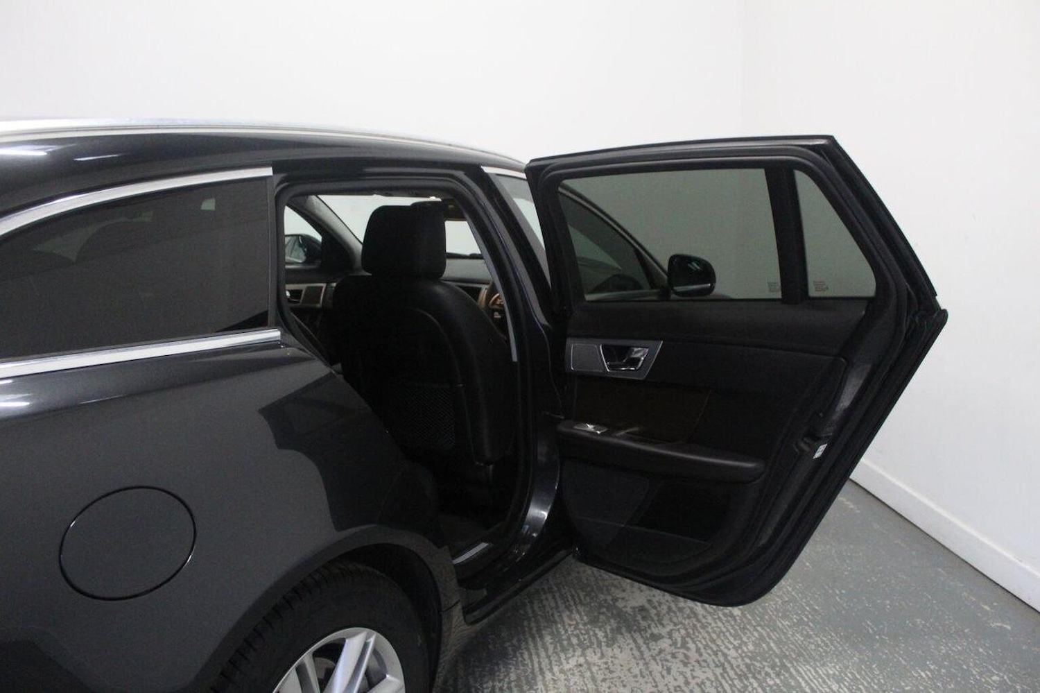 Used Jaguar XF 2013 for sale - 76830345: Photo 27