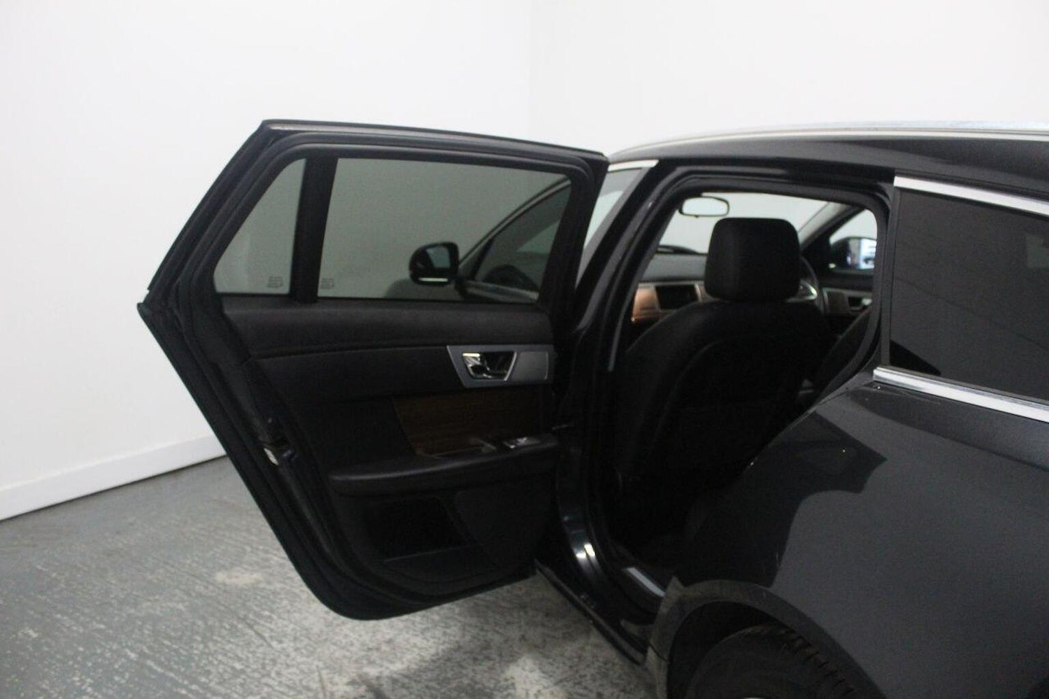 Used Jaguar XF 2013 for sale - 76830345: Photo 29