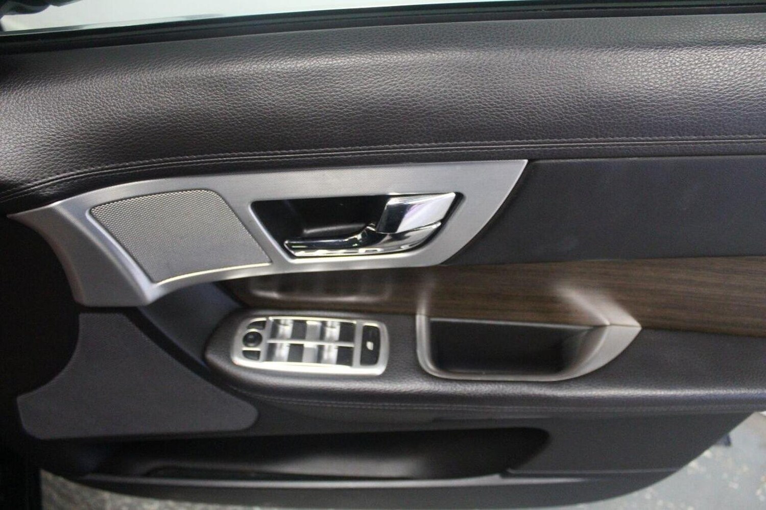 Used Jaguar XF 2013 for sale - 76830345: Photo 53