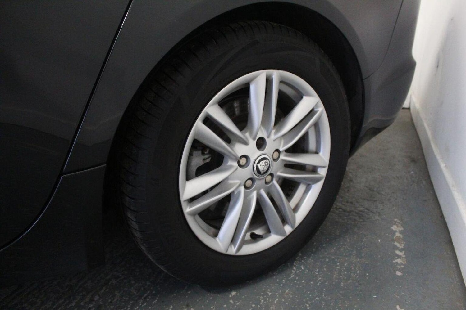 Used Jaguar XF 2013 for sale - 76830345: Photo 64