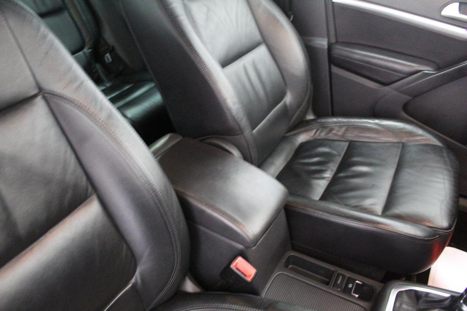 Used Volkswagen Tiguan 2012 for sale - 76402170: Photo 43