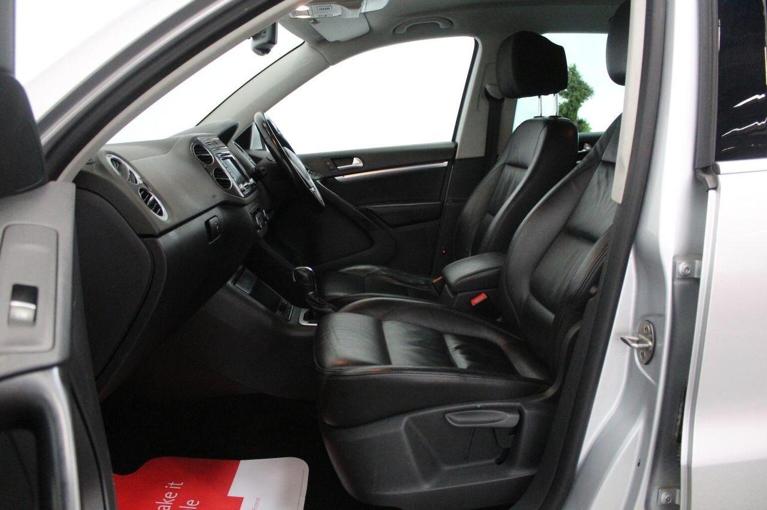 Used Volkswagen Tiguan 2012 for sale - 76402170: Photo 55