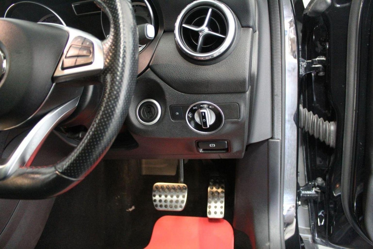 Used Mercedes-Benz GLA 2016 for sale - 76793866: Photo 51