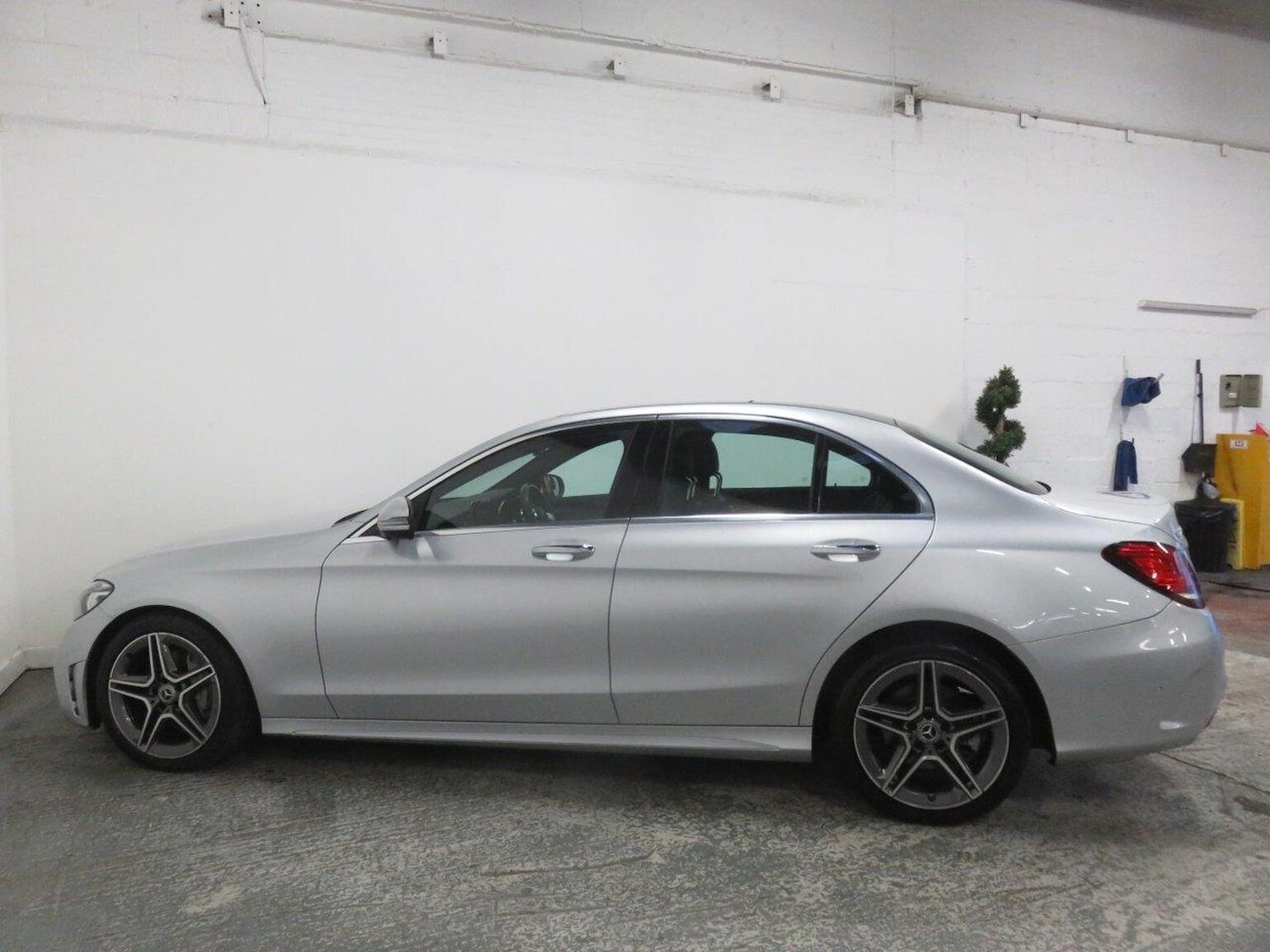 Used Mercedes-Benz C Class 2018 for sale - 77938005: Photo 10