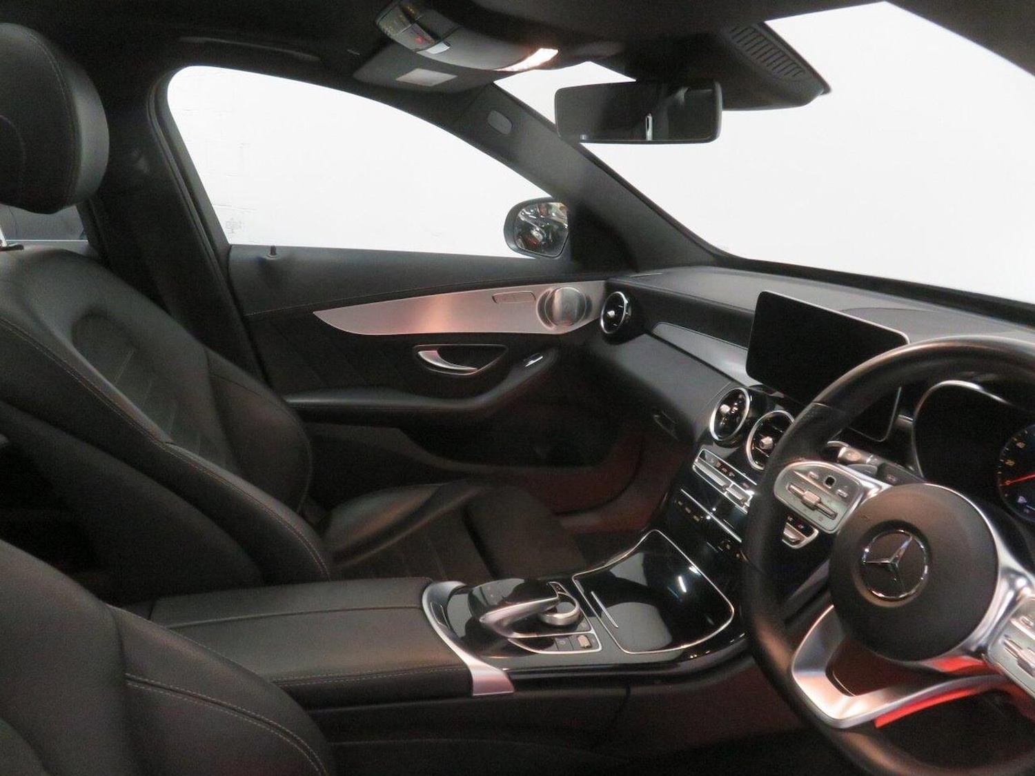 Used Mercedes-Benz C Class 2018 for sale - 77938005: Photo 32