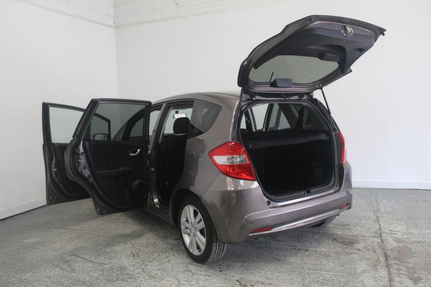 Used Honda Jazz 2013 for sale - 77241890: Photo 19