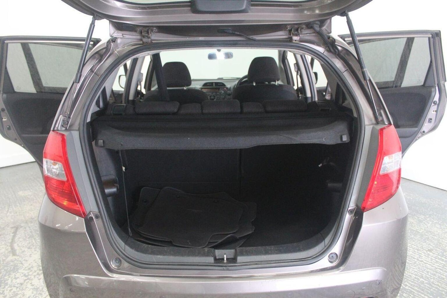 Used Honda Jazz 2013 for sale - 77241890: Photo 21