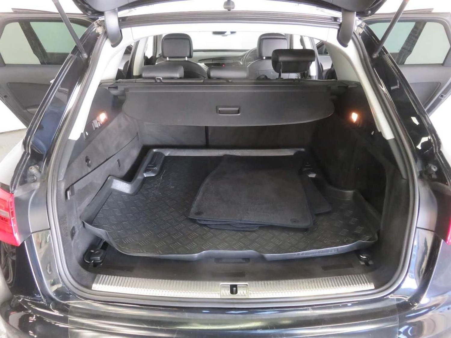 Used Audi A6 Allroad 2014 for sale - 76793855: Photo 24