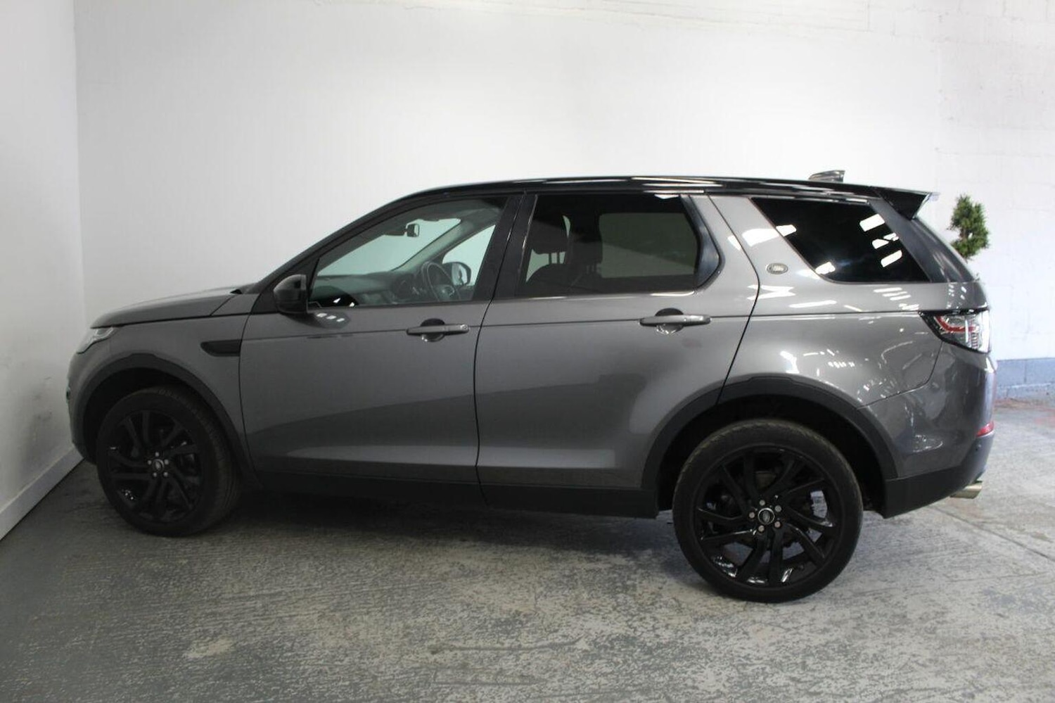 Used Land Rover Discovery Sport 2017 for sale - 77464591: Photo 10