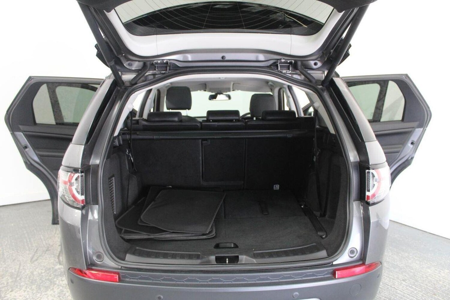 Used Land Rover Discovery Sport 2017 for sale - 77464591: Photo 25