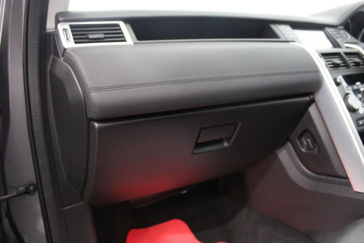 Used Land Rover Discovery Sport 2017 for sale - 77464591: Photo 35