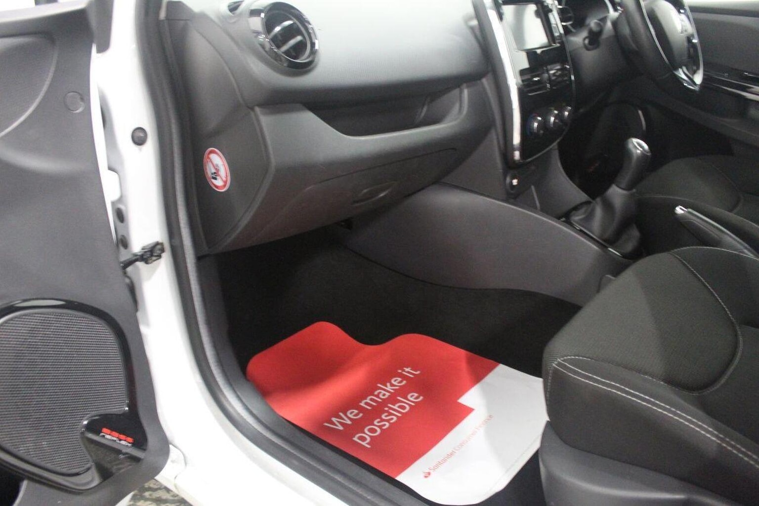 Used Renault Clio 2014 for sale - 77201295: Photo 31