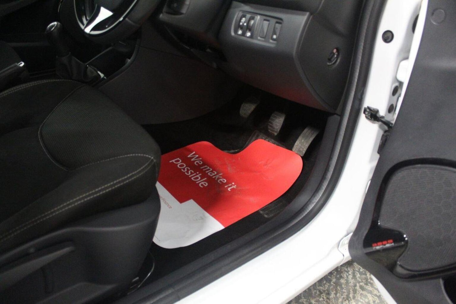 Used Renault Clio 2014 for sale - 77201295: Photo 50