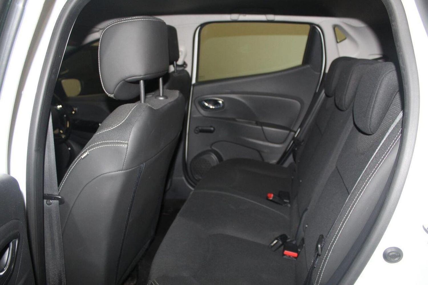 Used Renault Clio 2014 for sale - 77201295: Photo 54