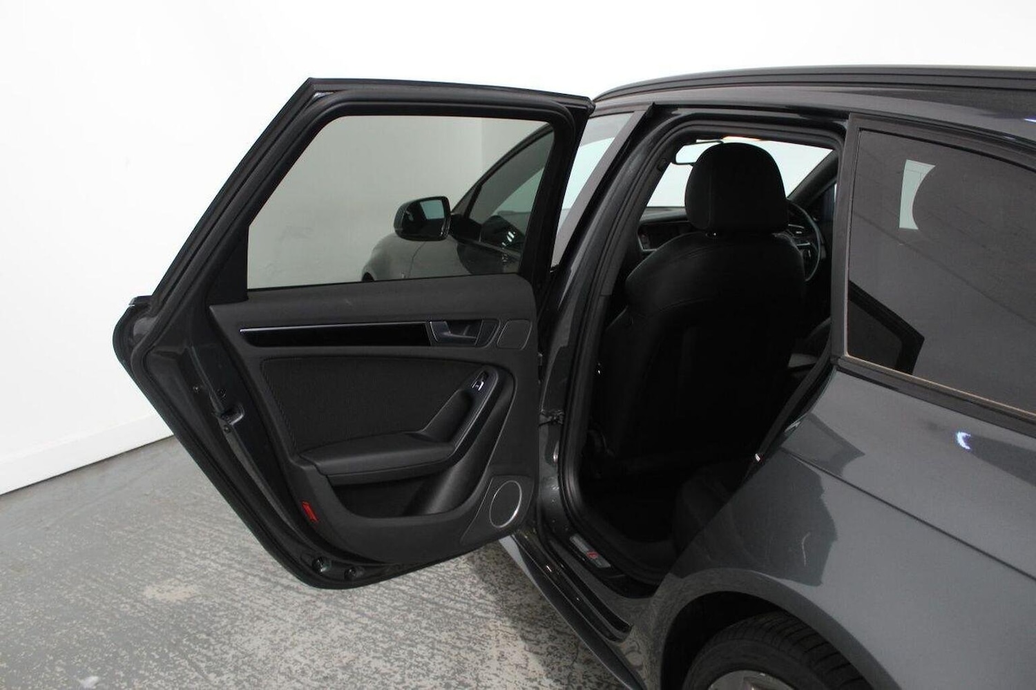 Vehicle 28