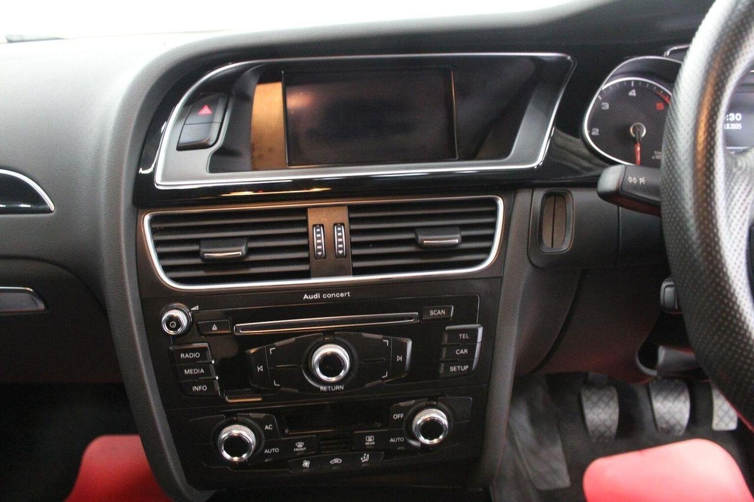 Vehicle 33