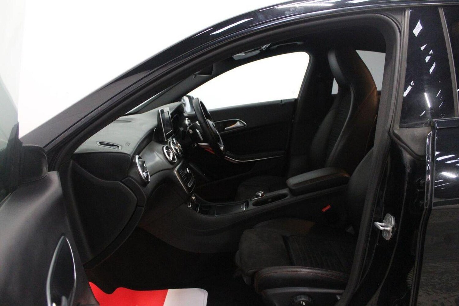 Used Mercedes-Benz CLA 2017 for sale - 77977091: Photo 50