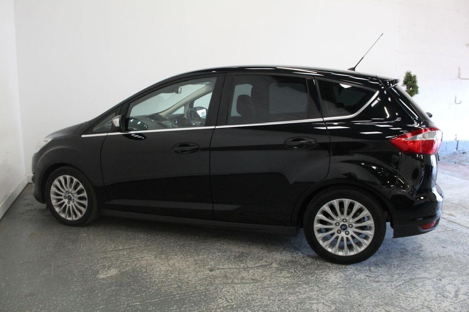 Used Ford C-Max 2015 for sale - 77937839: Photo 10