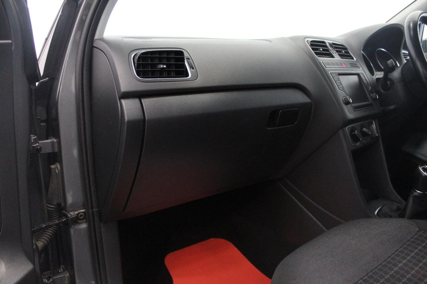 Used Volkswagen Polo 2016 for sale - 78213549: Photo 29