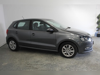 Used Volkswagen Polo 2016 for sale - 78213549: Photo