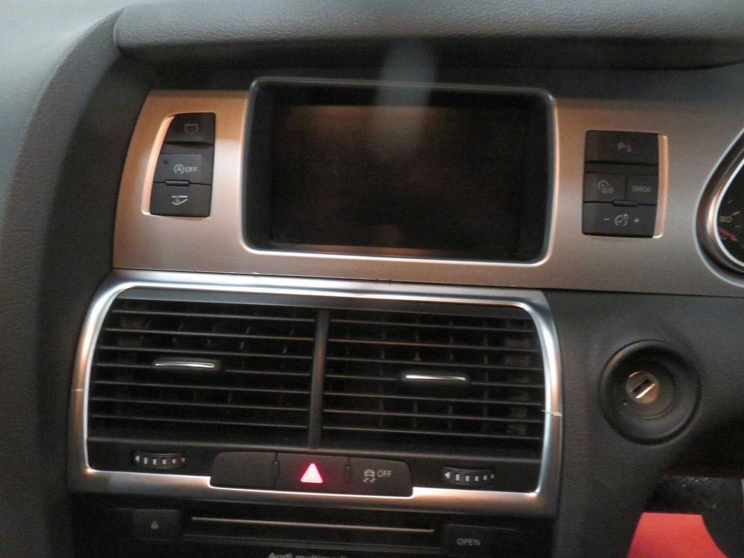 Used Audi Q7 2013 for sale - 77225183: Photo 39