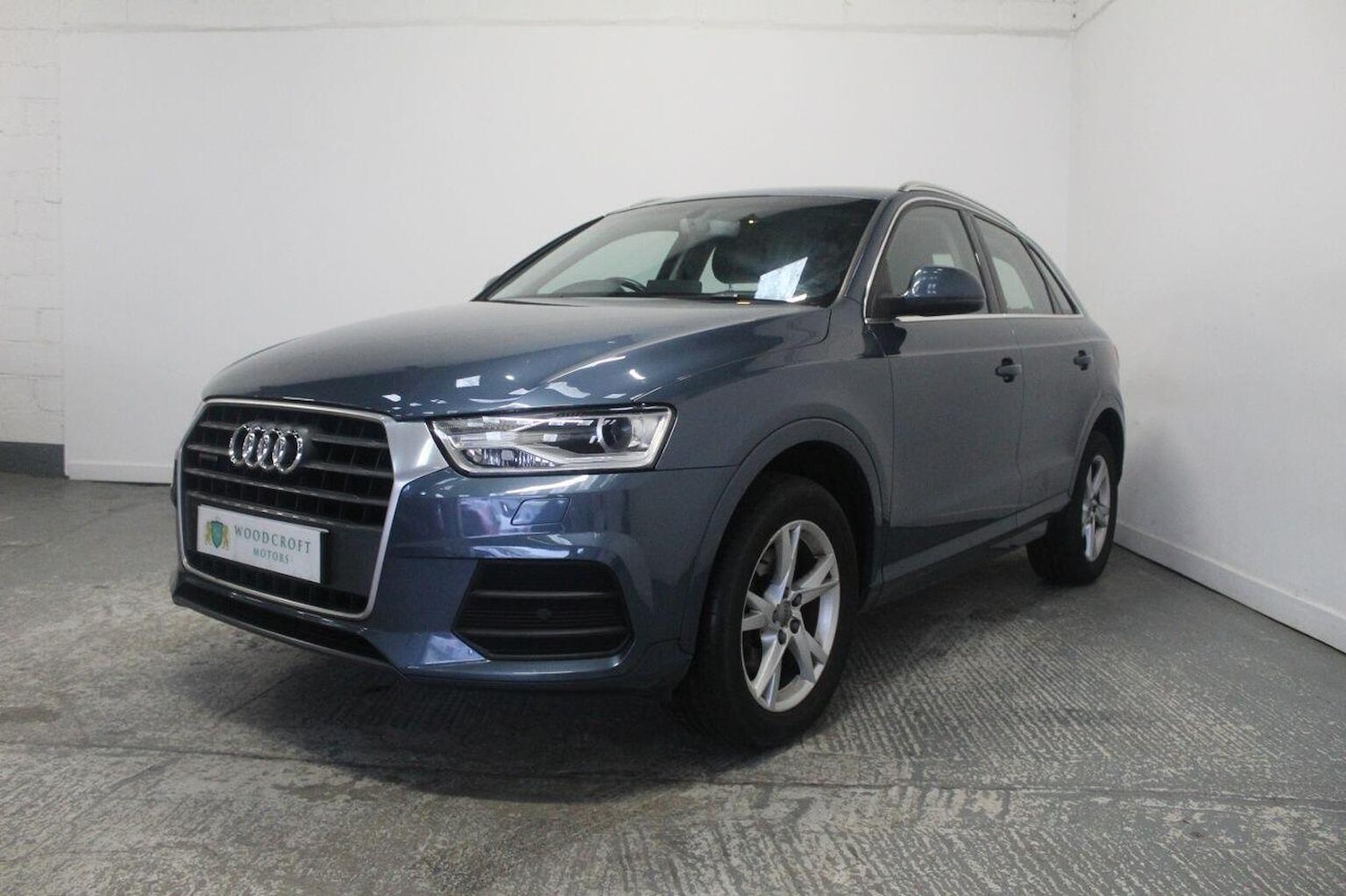 Used Audi Q3 2016 for sale - 77937884: Photo 2
