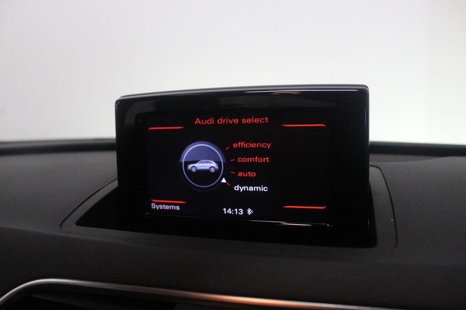 Used Audi Q3 2016 for sale - 77937884: Photo 38