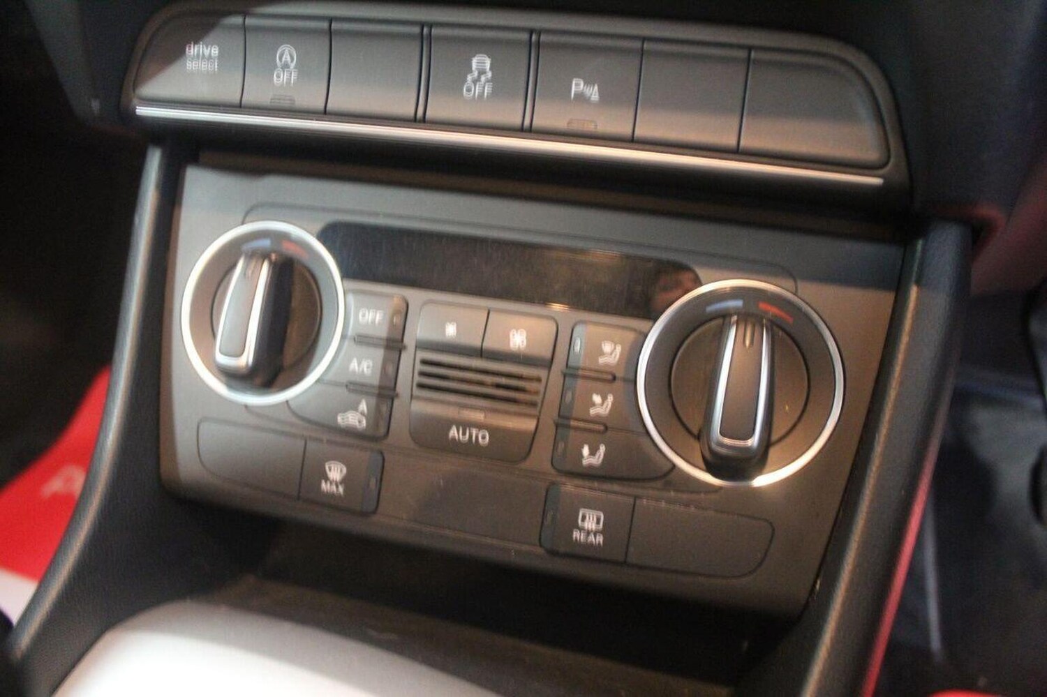 Used Audi Q3 2016 for sale - 77937884: Photo 44