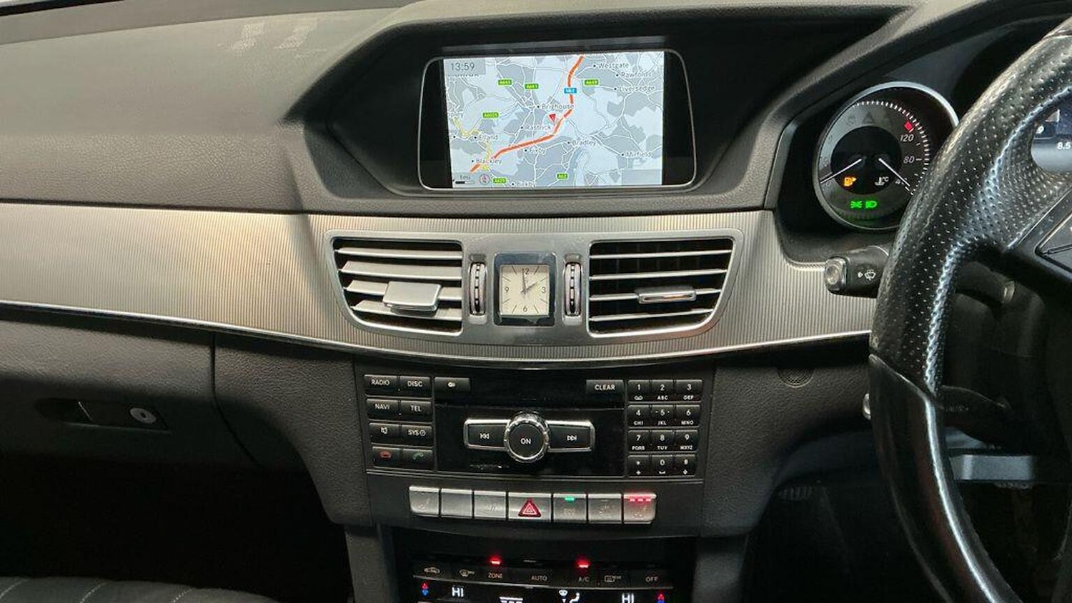 Used Mercedes-Benz E Class 2014 for sale - 77891657: Photo 16