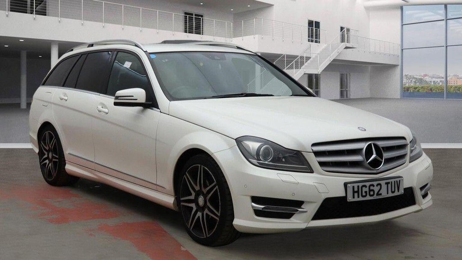 Used Mercedes-Benz C-Class 2012 for sale - 76114022: Photo 1